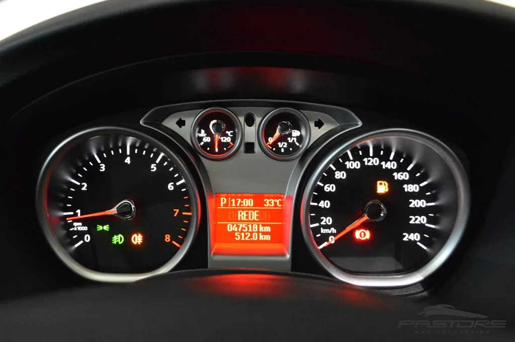 Ford Focus Ghia AT