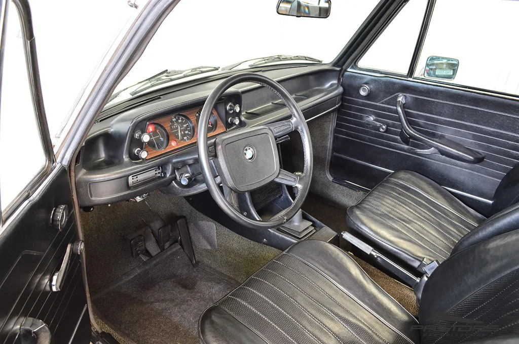 BMW 1502
