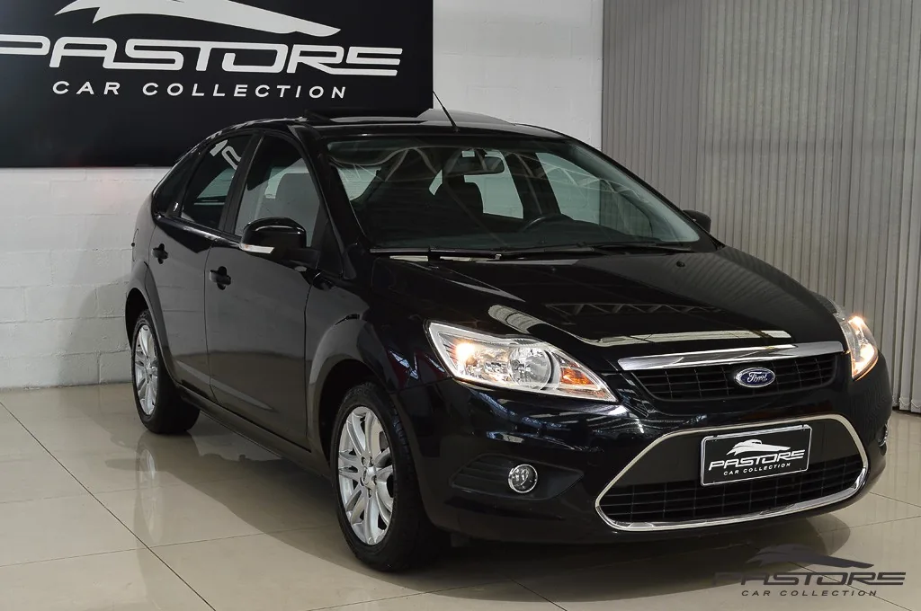 Ford Focus Ghia AT