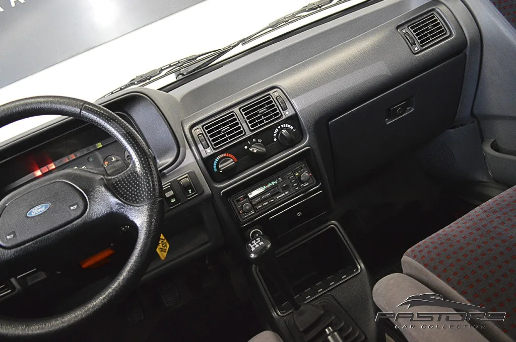 Ford Escort XR3