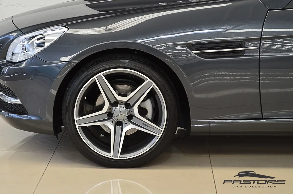 Mercedes-Benz SLK 200 CGI