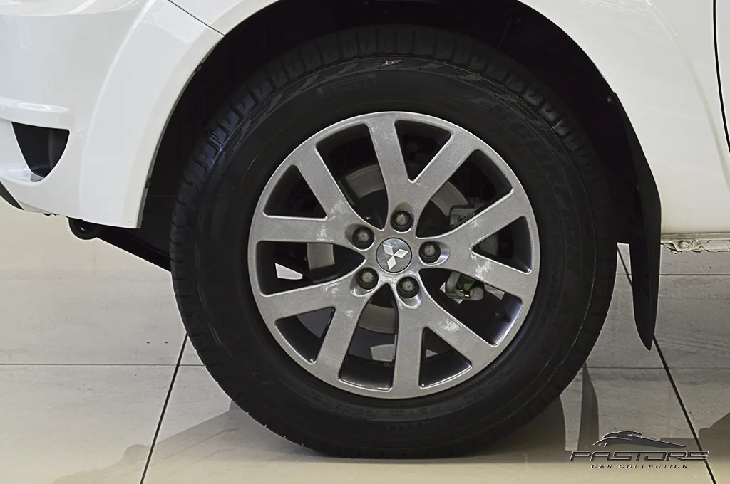 Mitsubishi Pajero TR4 2.0 16v 4x2