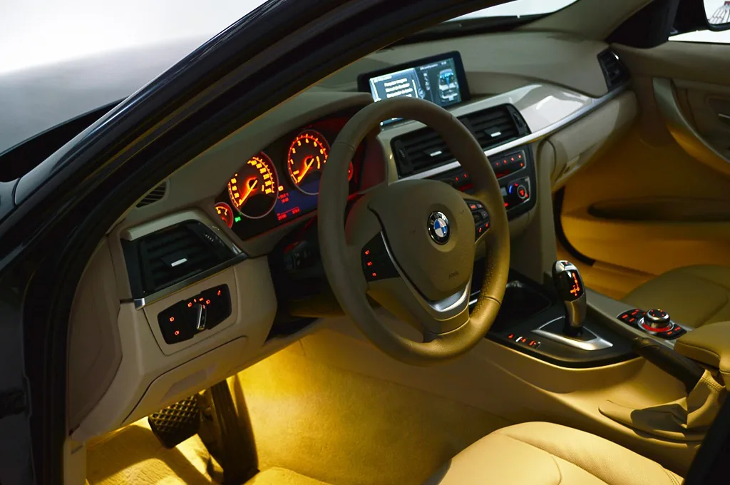 BMW 328i Modern