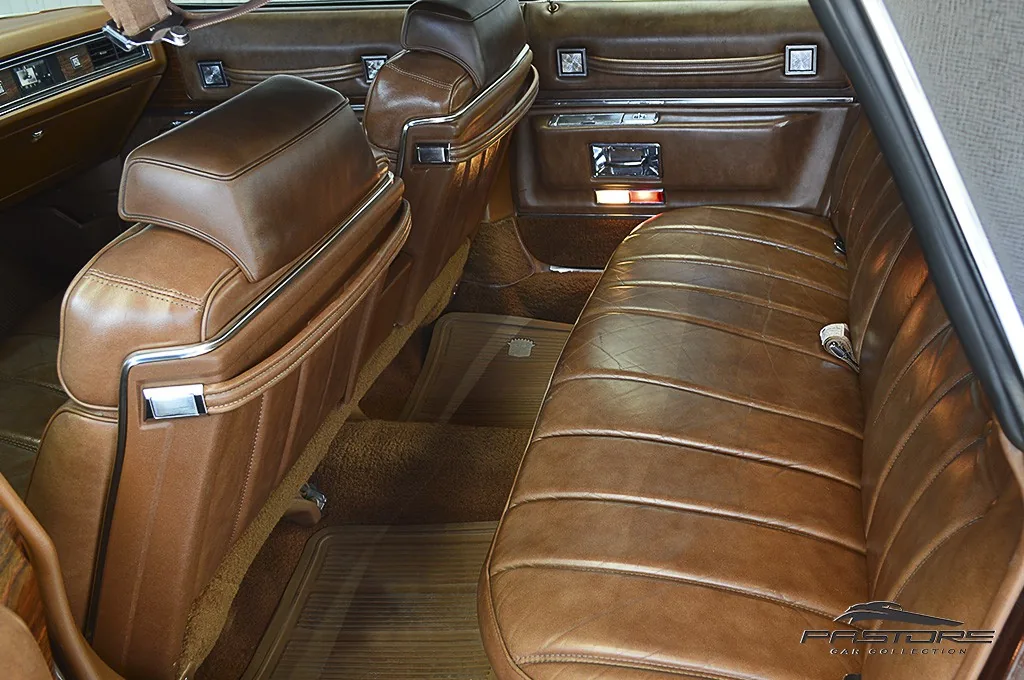 Cadillac Sedan De Ville