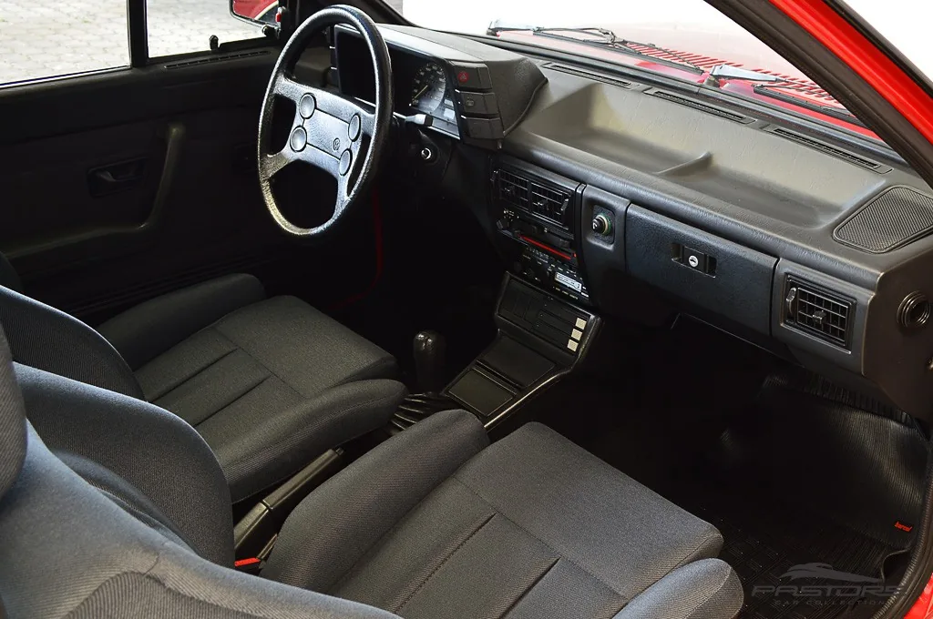 VW Voyage GLS