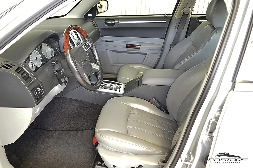 Chrysler 300C 5.7 Hemi