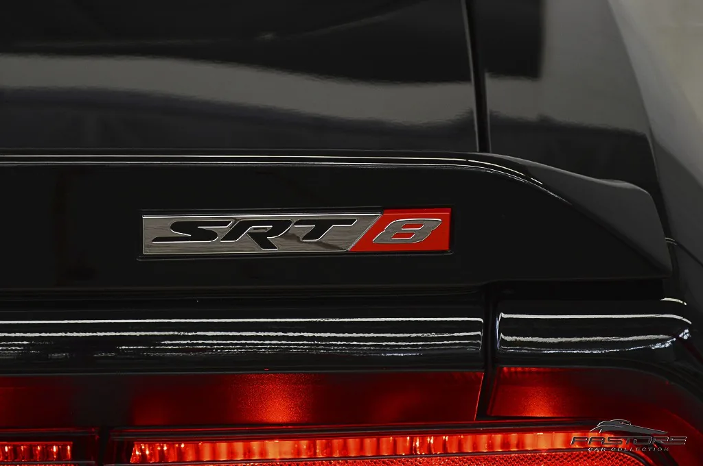 Dodge Challenger 392 SRT8