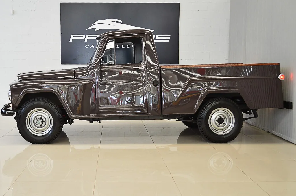 Willys F-75 Pickup
