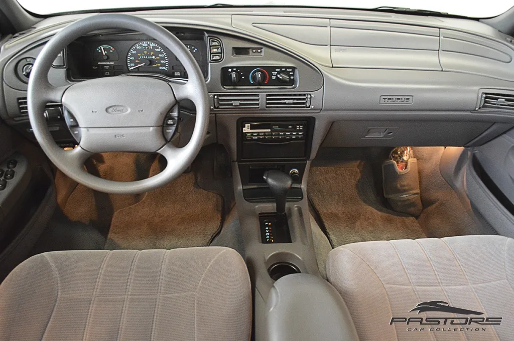 Ford Taurus GL