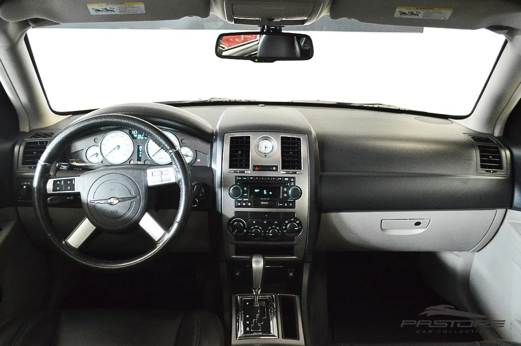 Chrysler 300C SRT8