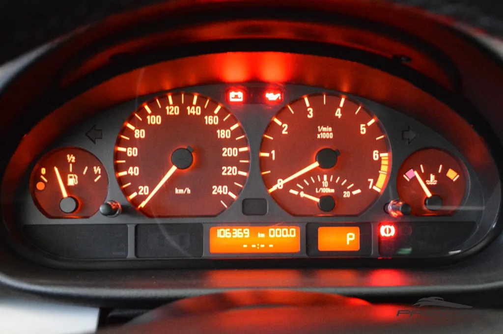 BMW 320i