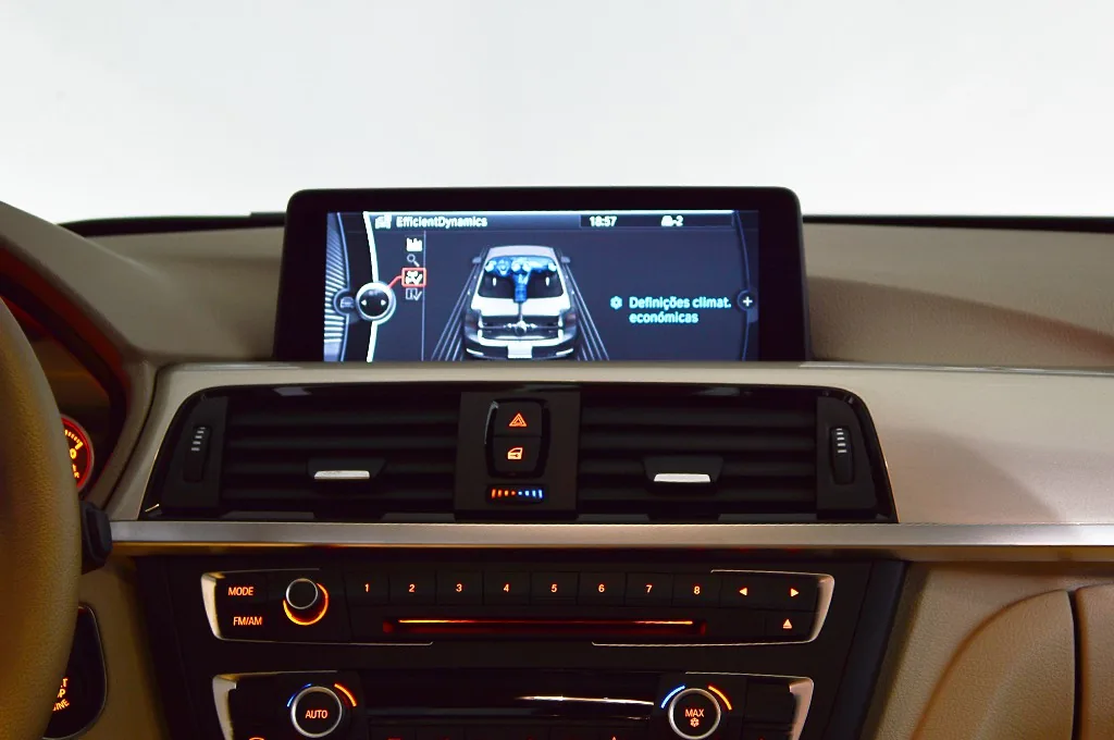 BMW 328i Modern