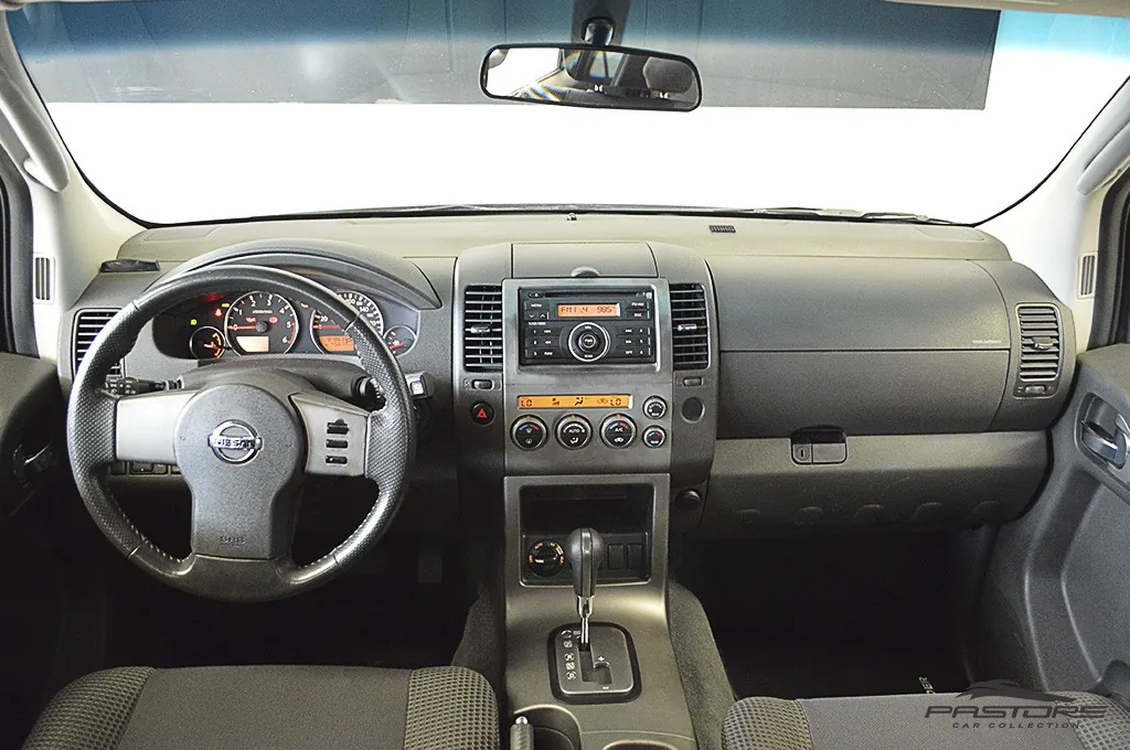Nissan Pathfinder SE 2.5 TDI