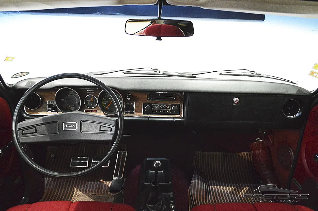 GM Opala Comodoro Château