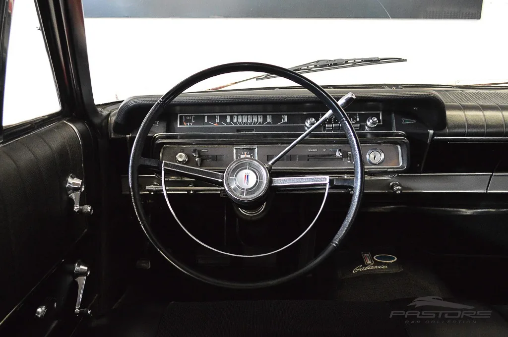 Ford Galaxie 500