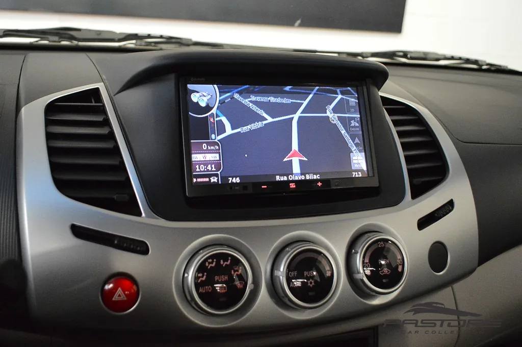 Mitsubishi L200 Triton 3.2D AT