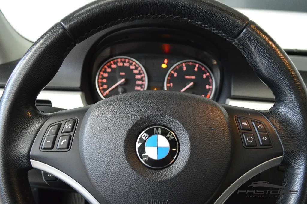BMW 320i TOP