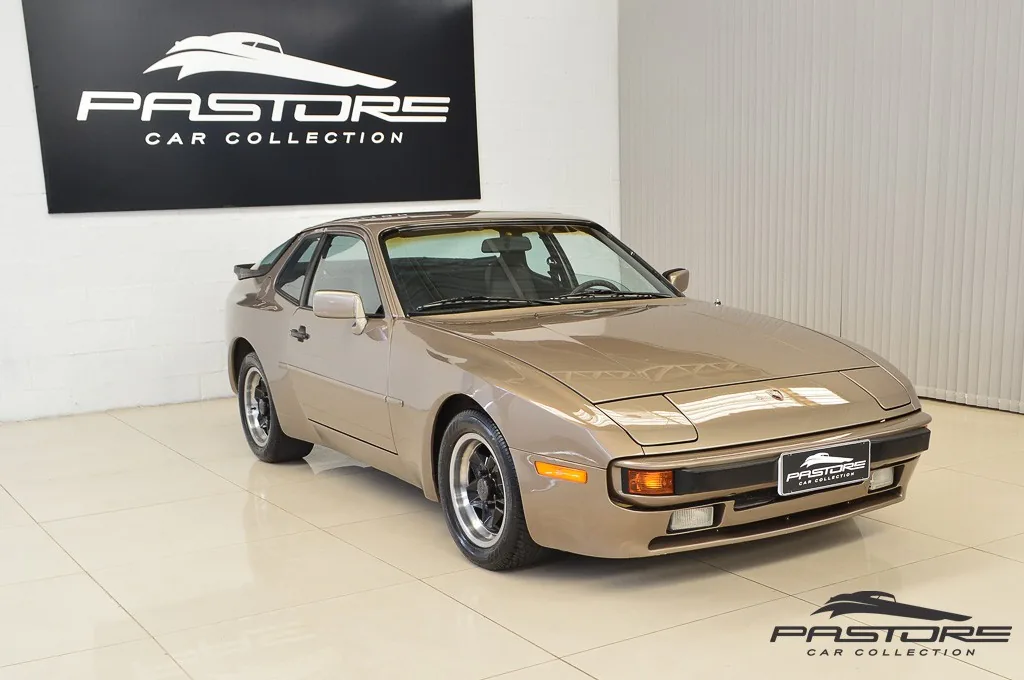 Porsche 944 S2