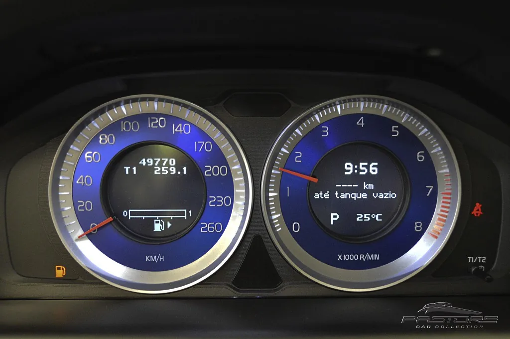 Volvo XC60 T6 R-Design