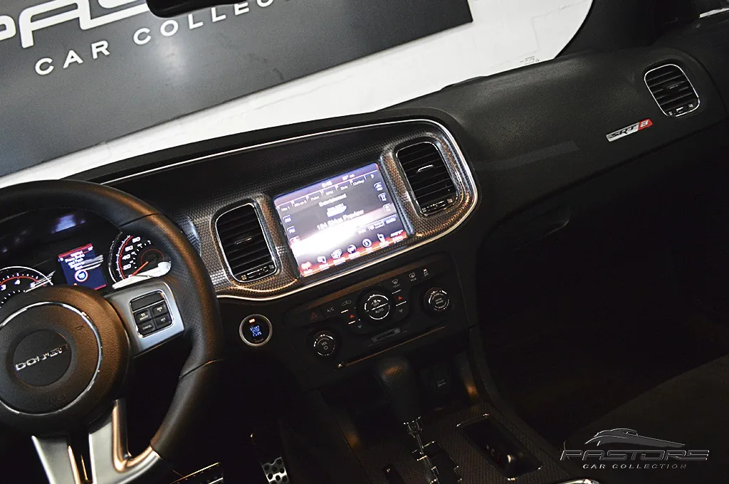 Dodge Charger SRT8