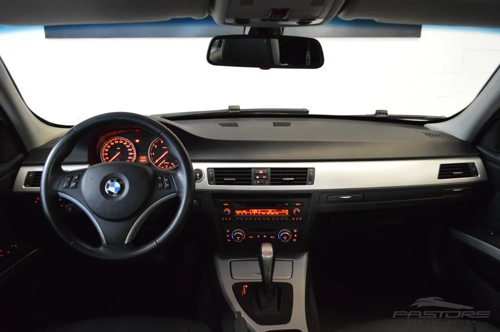 BMW 320i TOP