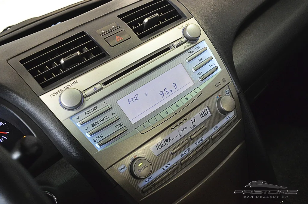 Toyota Camry XLE V6