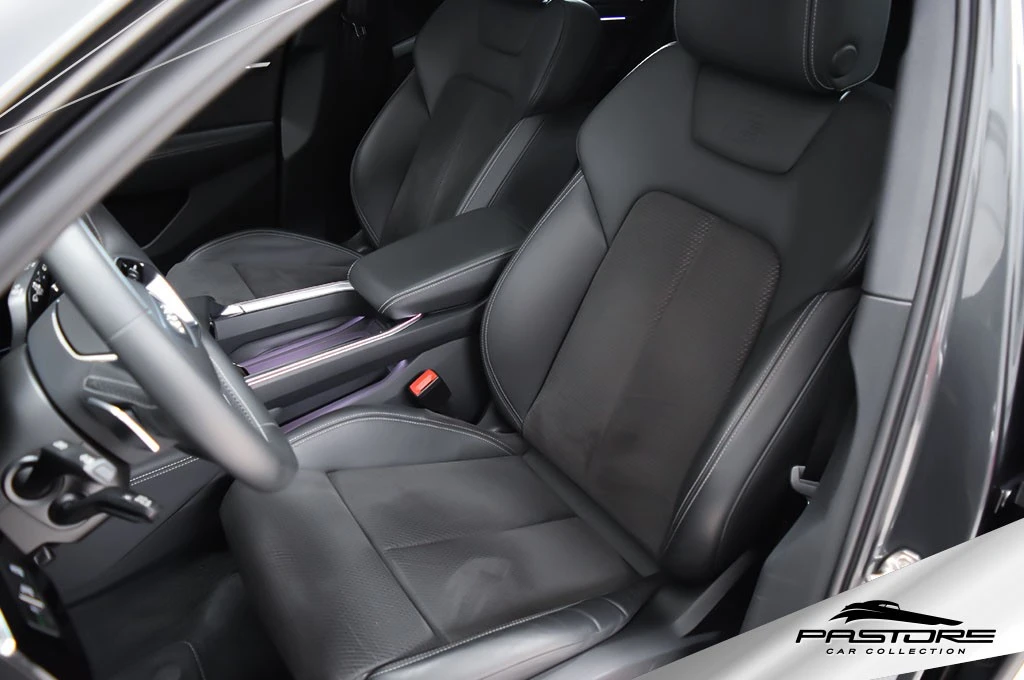 Audi E-tron Performance Black