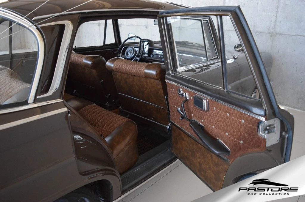 Mercedes-Benz 220 Sb