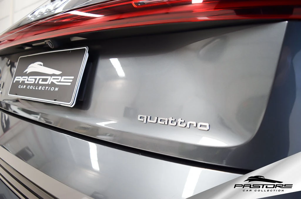 Audi E-tron Performance Black