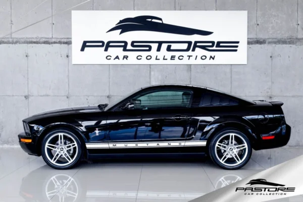 Ford Mustang Coupe V6