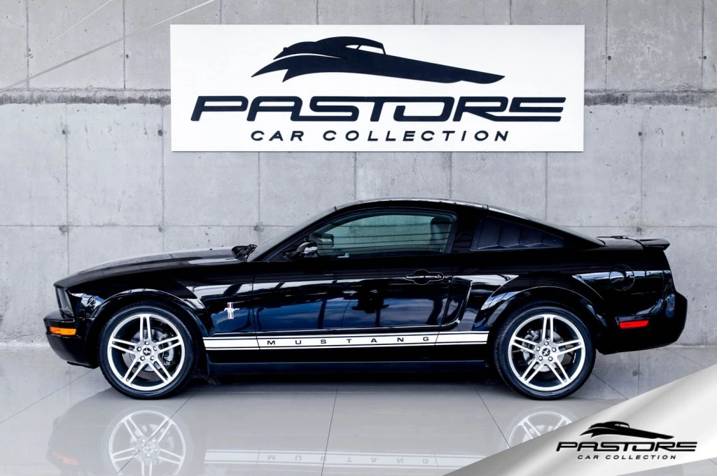 Ford Mustang Coupe V6