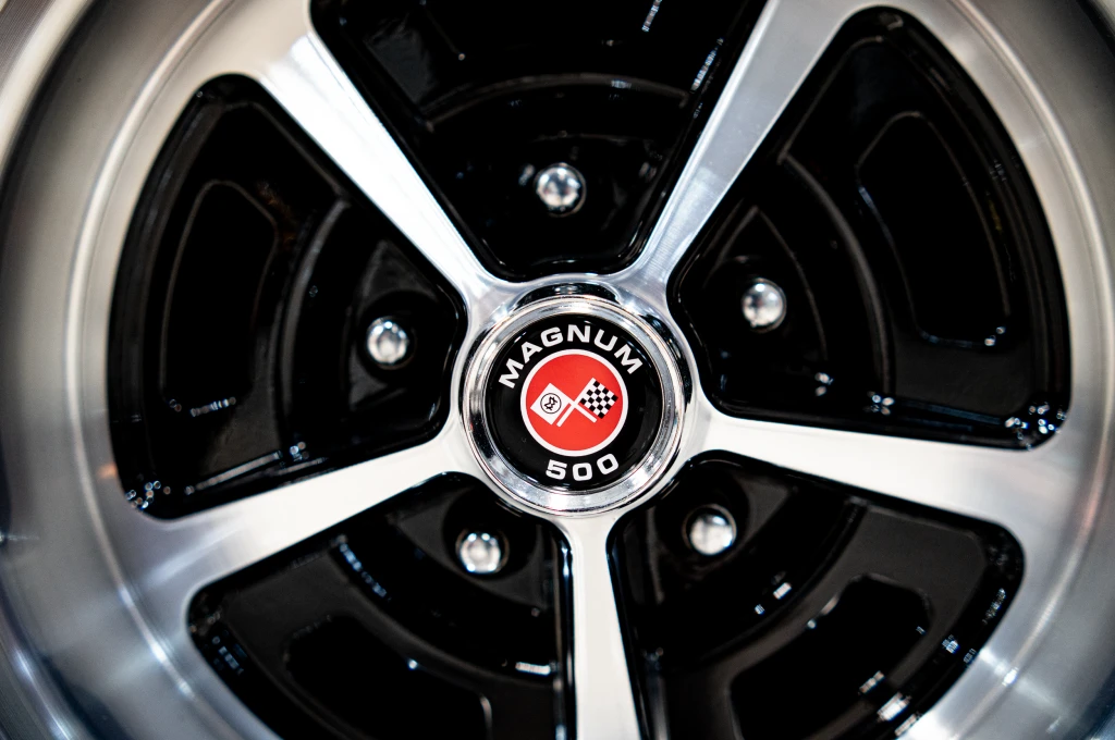 GM GM OLDSMOBILE TORNADO