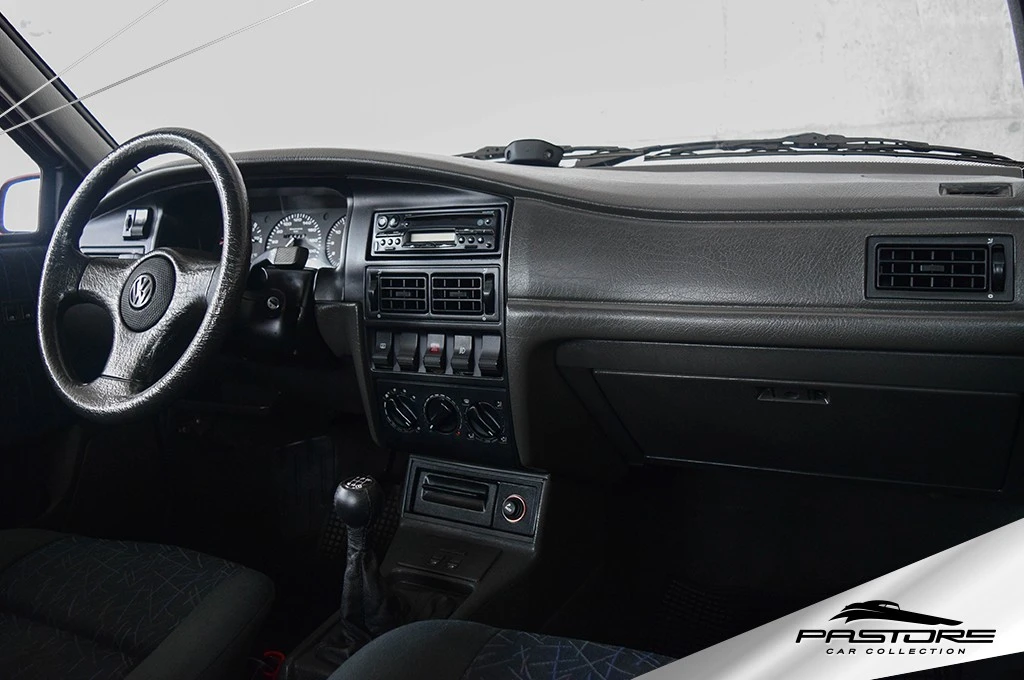 VW Santana 2000 Evidence