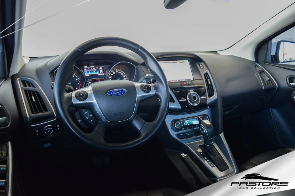 Ford Focus Titanium Hatch