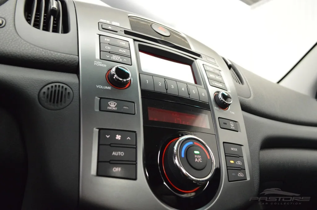Kia Cerato E252