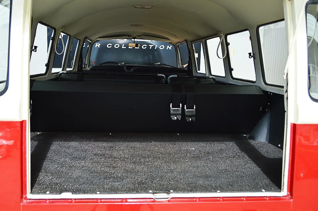 VW Kombi Luxo