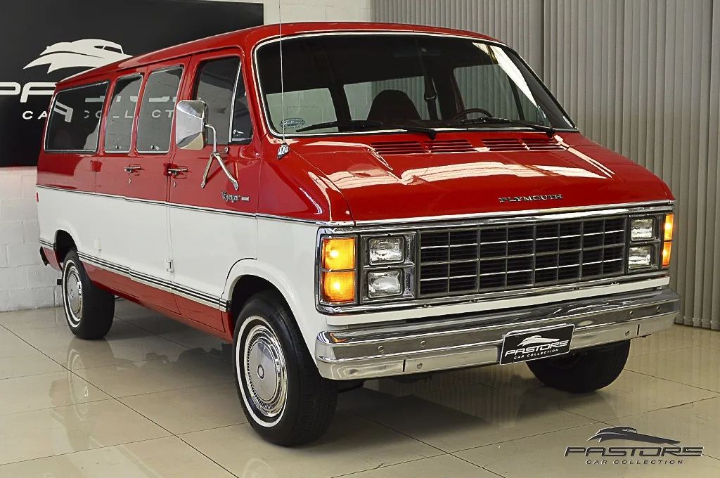 Plymouth Voyager