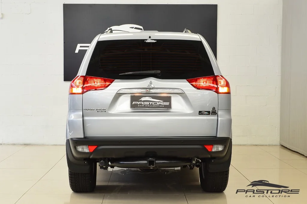 Mitsubishi Pajero Dakar AT