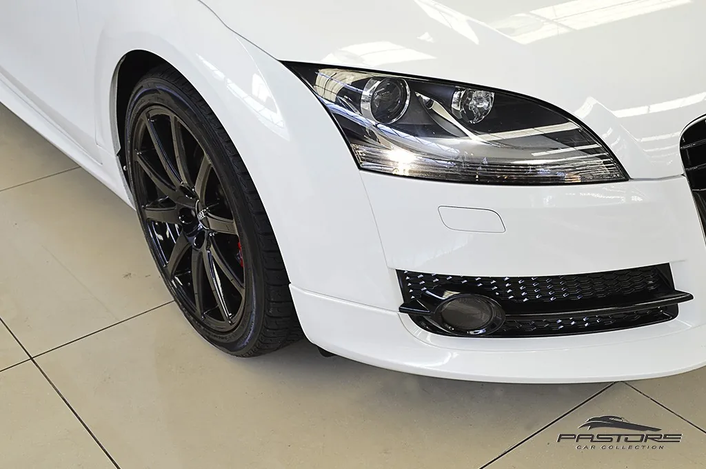 Audi TT White Edition