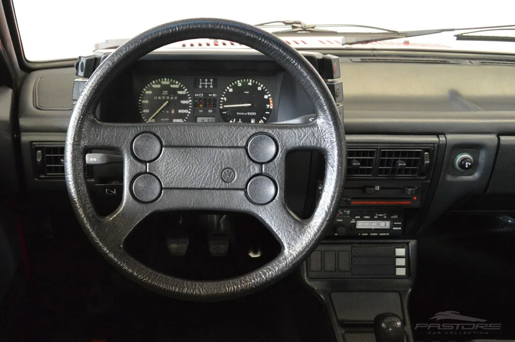 VW Voyage GLS