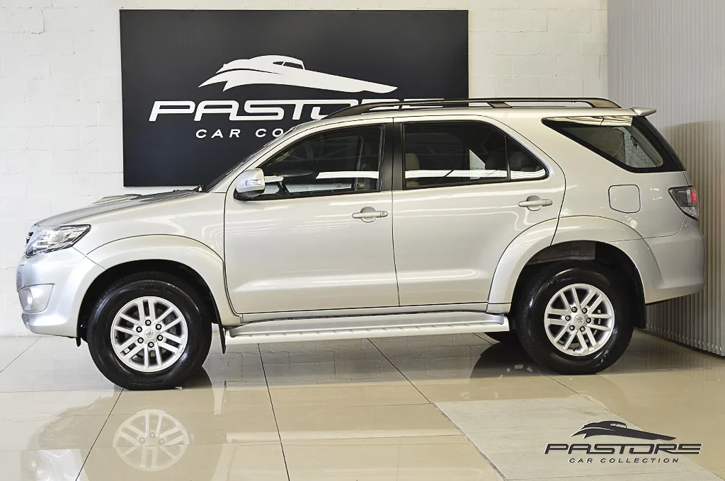 Toyota Hilux SW4 SRV 3.0 D-4D AT