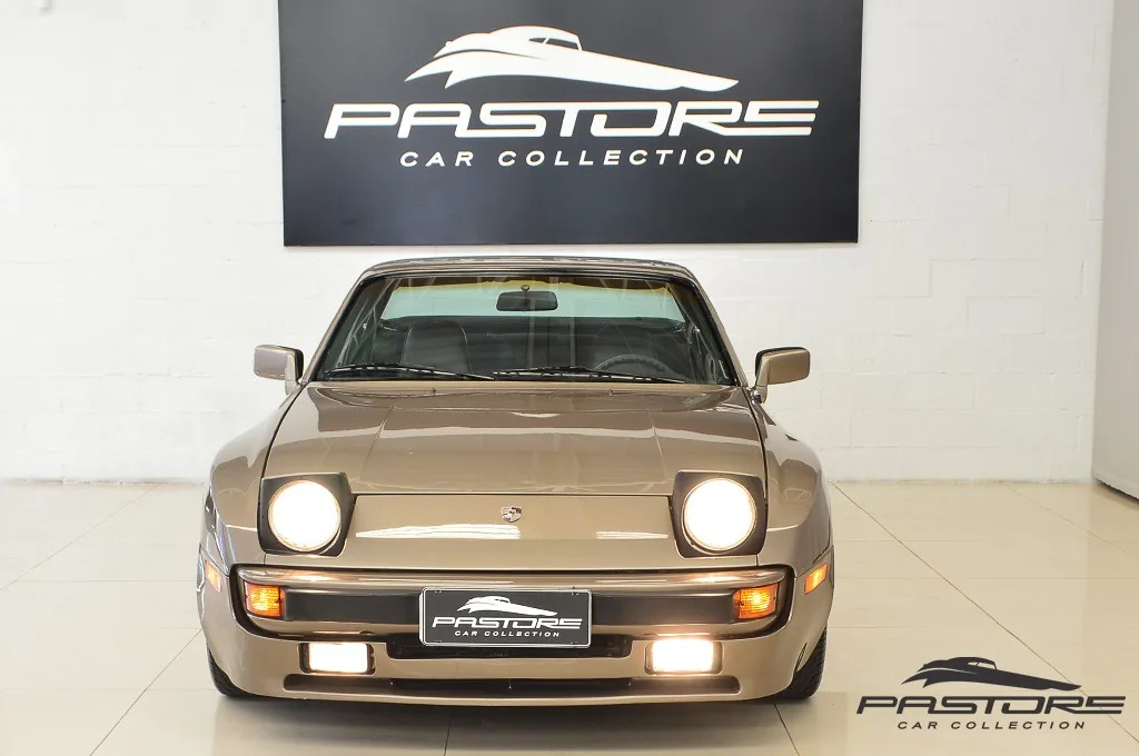 Porsche 944 S2