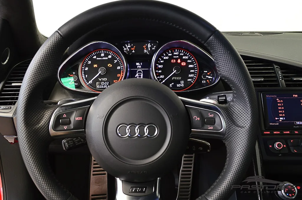 Audi R8 5.2 V10
