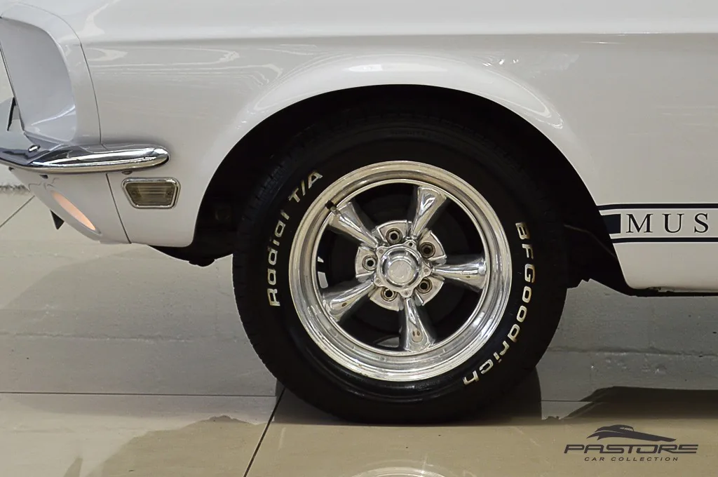 Ford Mustang Hard Top