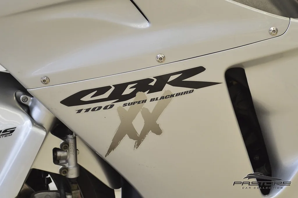 Honda CBR 1100XX Super Blackbird