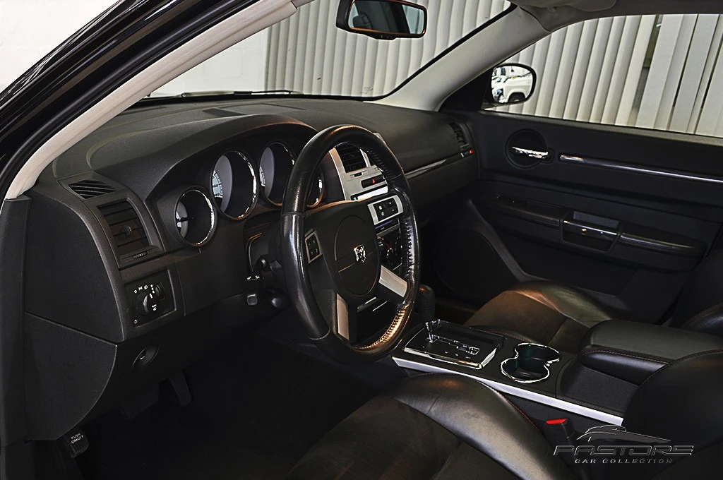 Dodge Charger SRT8