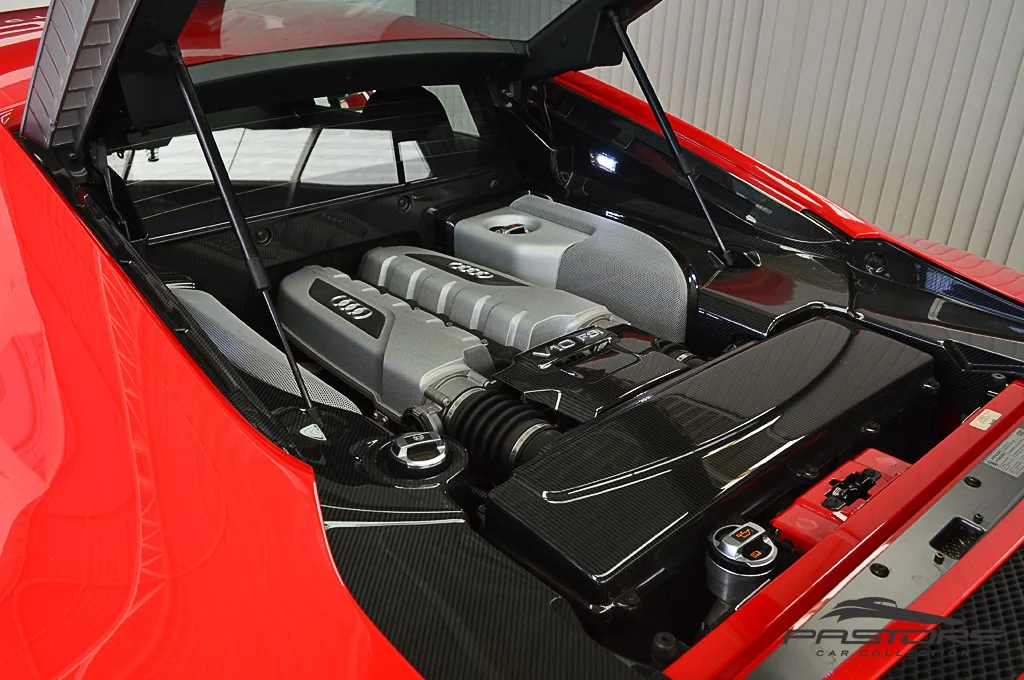 Audi R8 5.2 V10