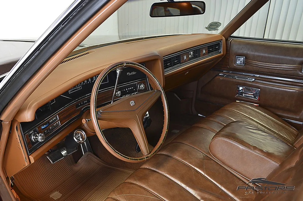 Cadillac Sedan De Ville