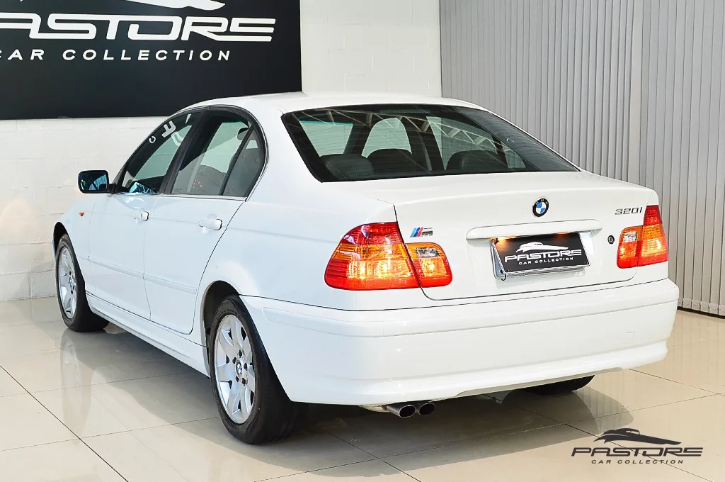 BMW 320i