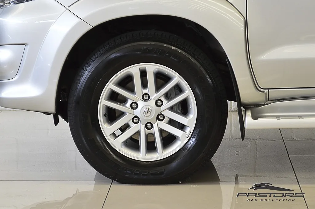 Toyota Hilux SW4 SRV 3.0 D-4D AT